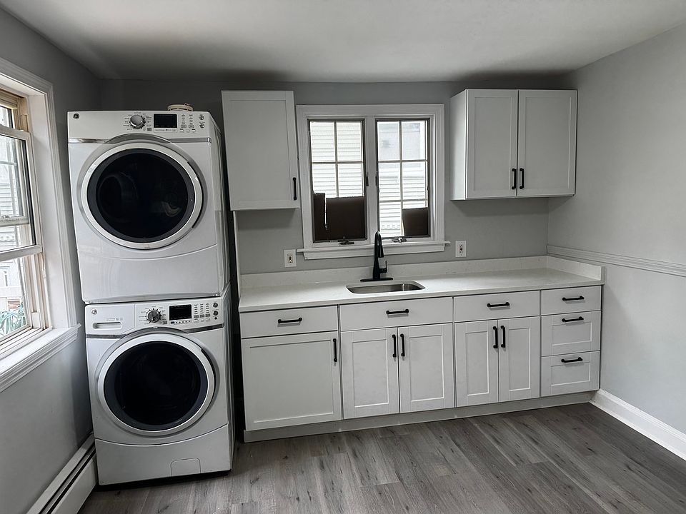 1st image of 18 Granville St