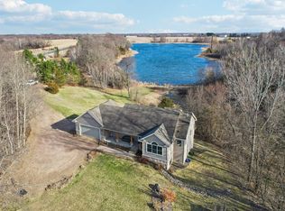 17489 Pleasant Valley Rd, Shafer, MN 55074