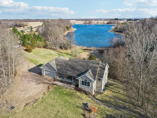 17489 Pleasant Valley Rd, Shafer, MN 55074