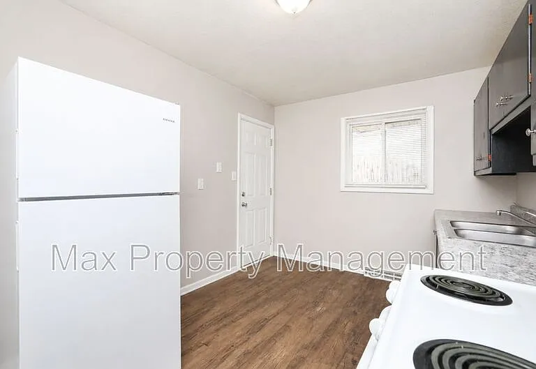 3420 SW 8th St — Photo 12