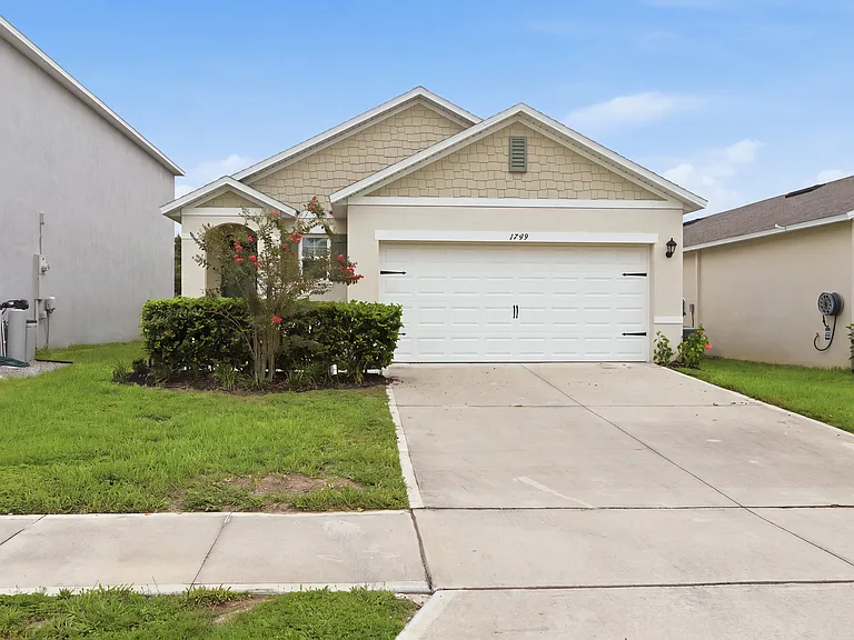 1749 Shadow Trace Way — Photo 1