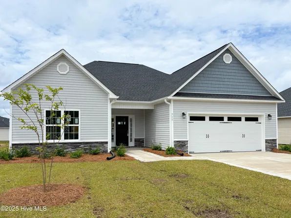 711 Ellabond Street, Sneads Ferry, NC 28460
