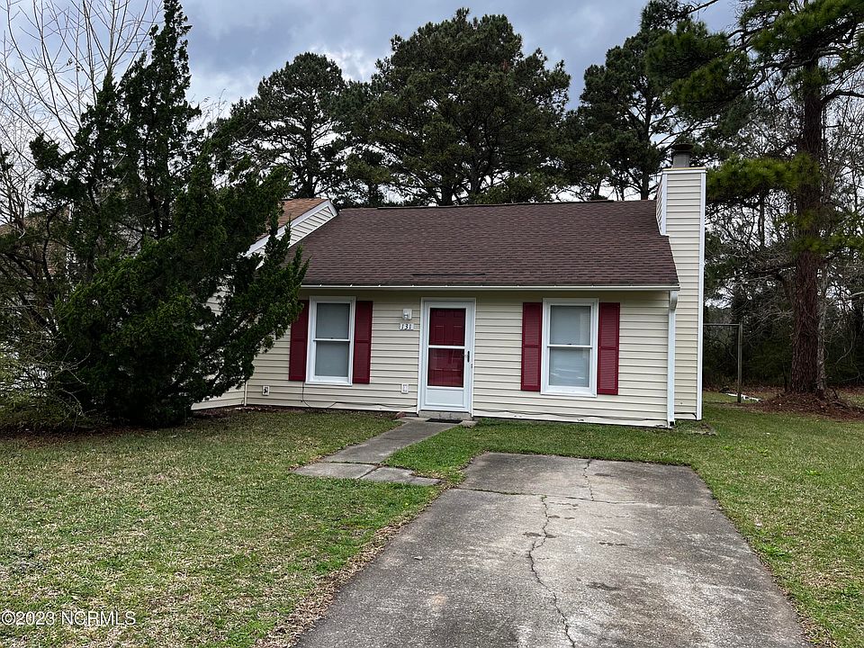 1st image of 131 Twin Wood Dr