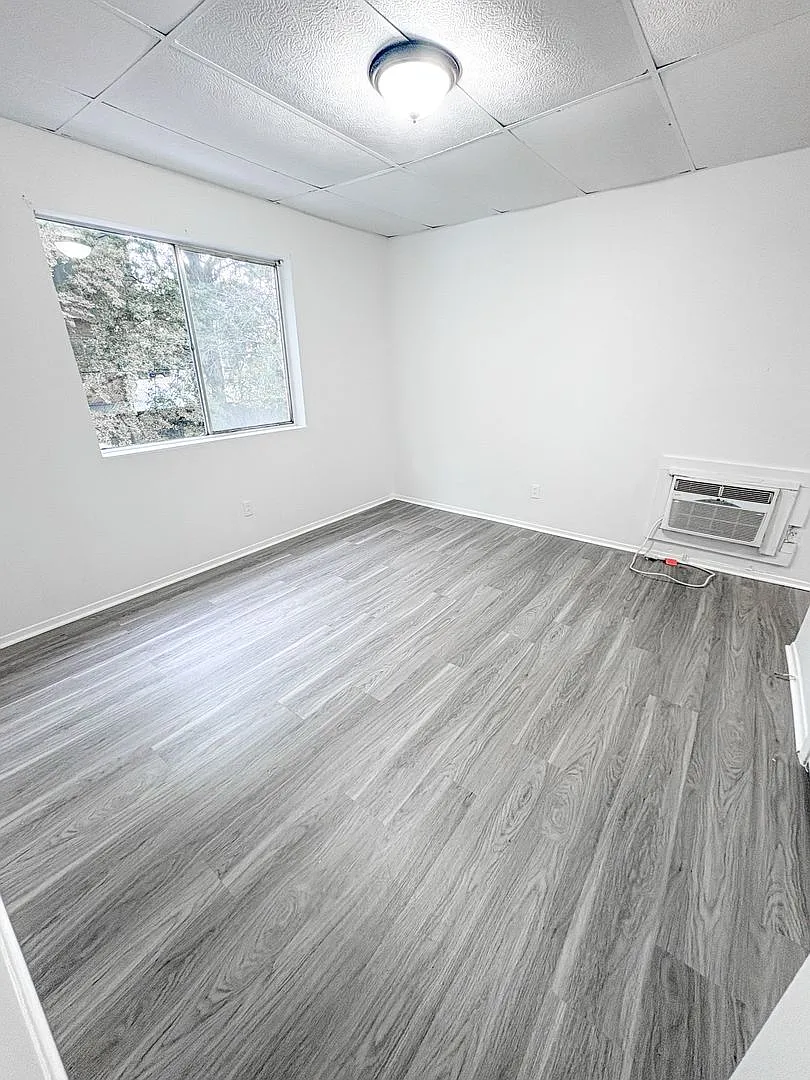 Fredonia Place Apartments — Photo 4