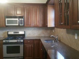 1084 Chestnut St, Newton, MA 02464