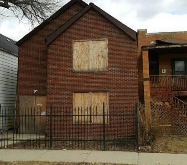 1st image of 2219 S Kedvale Ave
