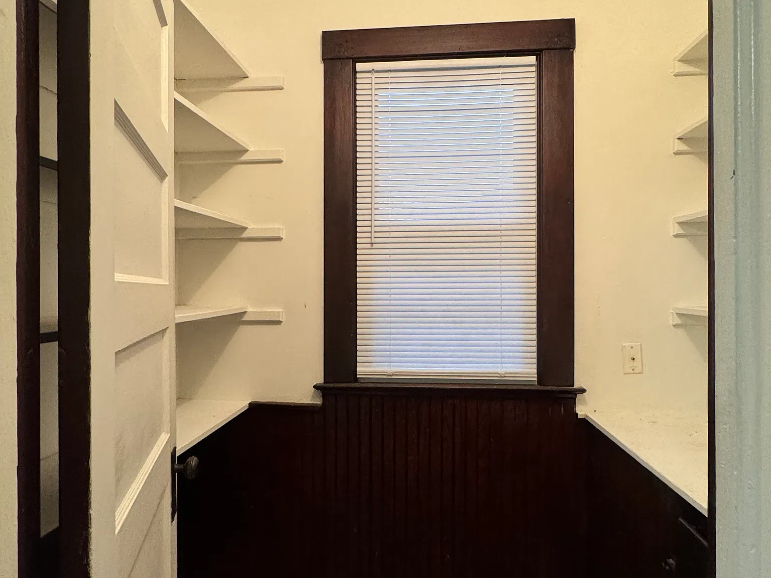 2 bed, 1.5 bath, 1000 sqft, $1,750 — Photo 1