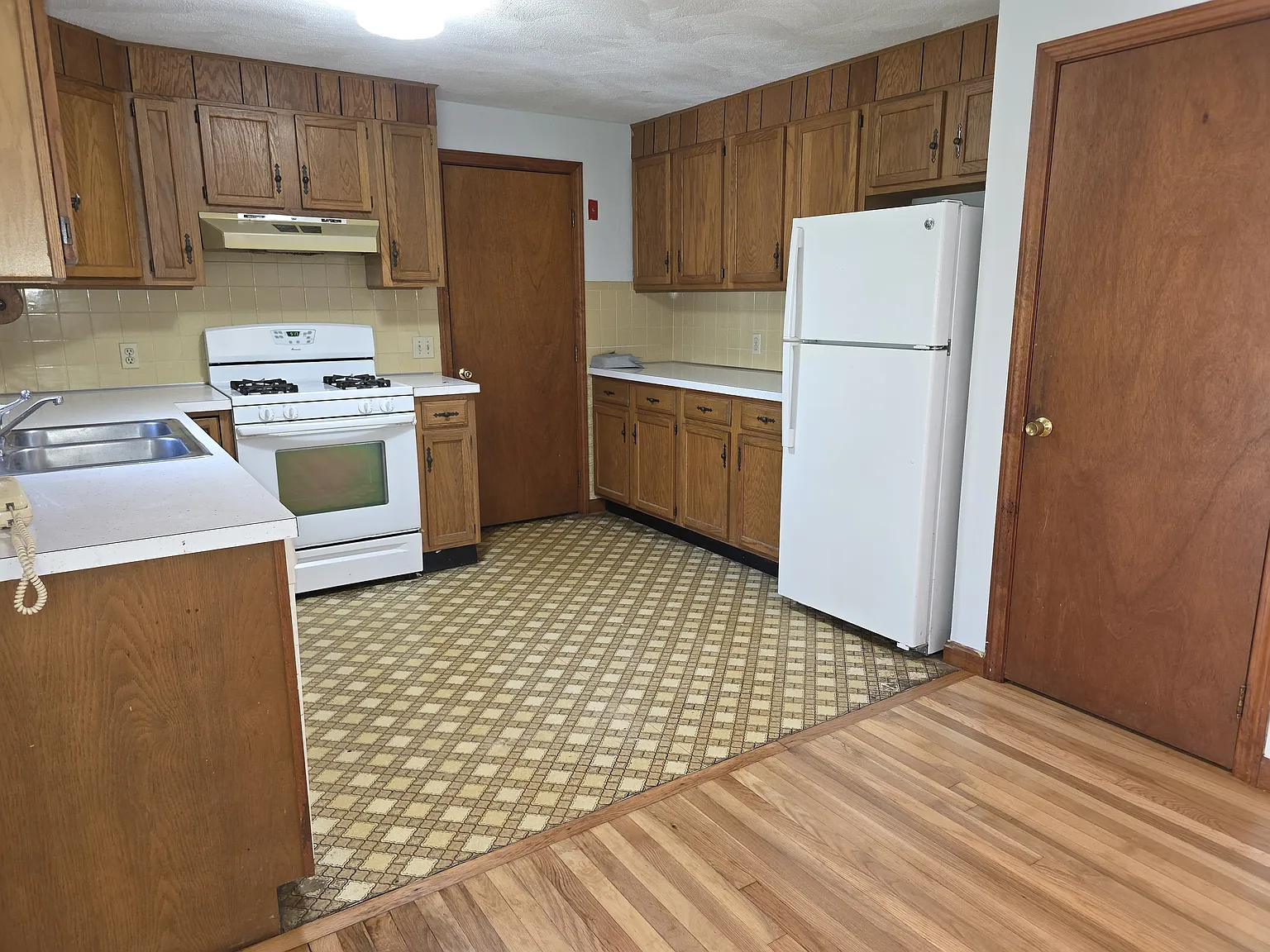 2 bed, 1060 sqft, $2,800 — Photo 4