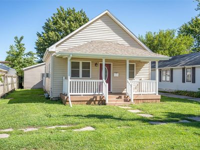 204 E Madison St, Girard, IL, 62640