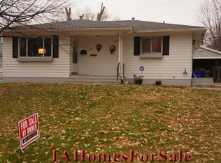 1117 Dover St NE, Cedar Rapids, IA 52402