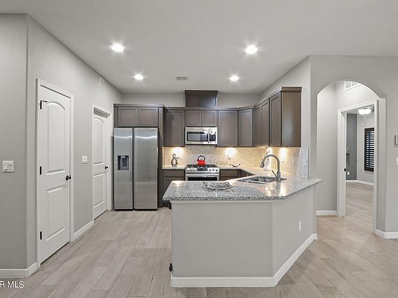 4th image of 12918 Terrington Ave
