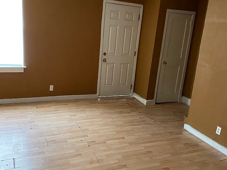 2303 N Louis St — Photo 19