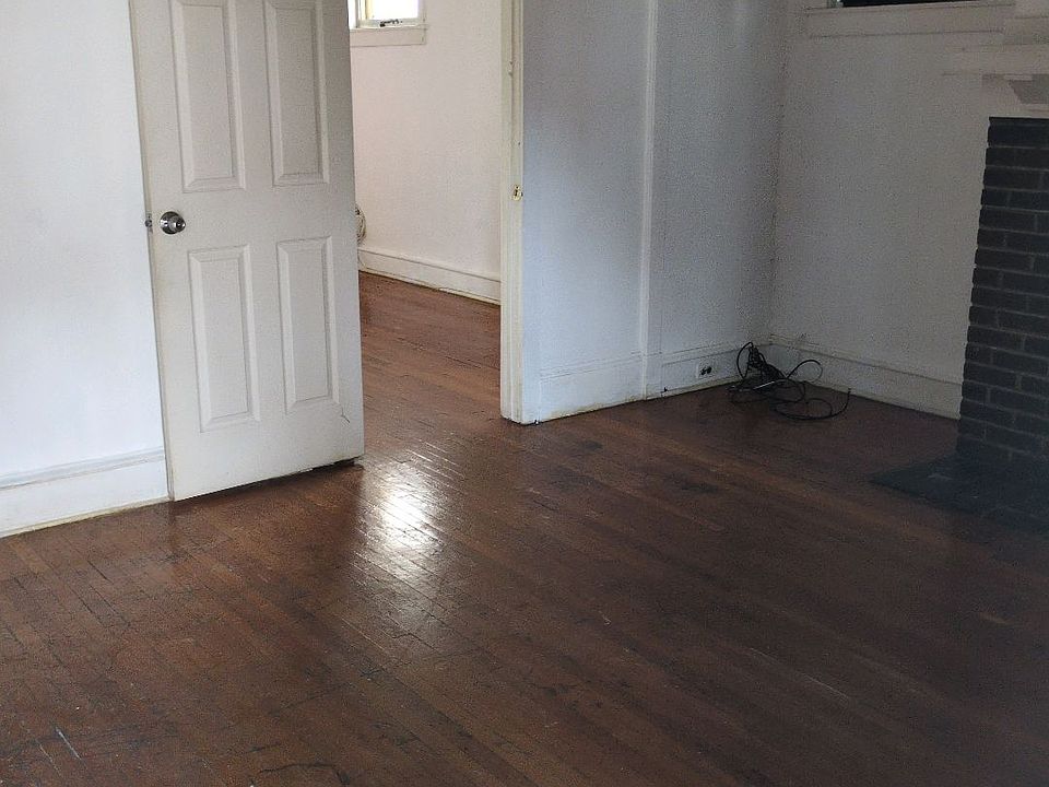 1st image of 2710 N Washington St APT 1