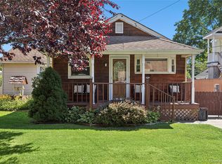 111 Elder Dr, Mastic Beach, NY 11951