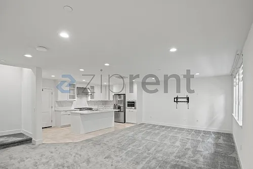 1107 Lorenzini Loop Photo 1