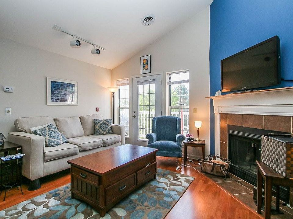 1st image of 705 Harbor House Dr Unit 7
