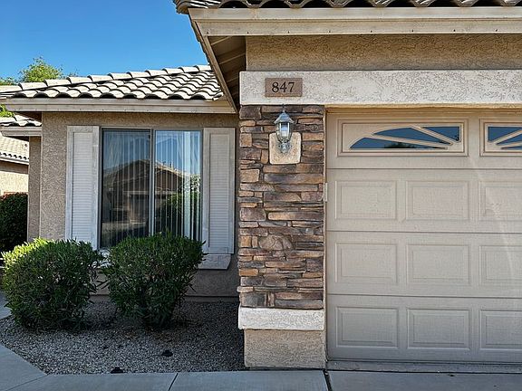 3rd image of 847 E Cathy Dr