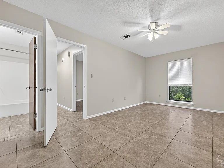 700 Palm Blvd N #D — Photo 16