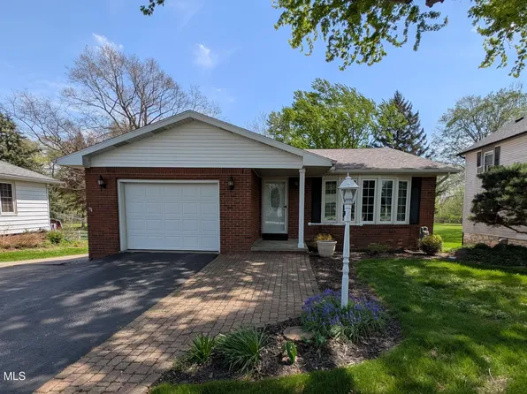 433 Water St, Pemberville, OH 43450