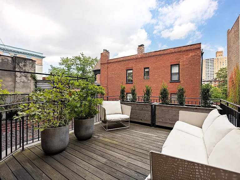 291 Clinton Ave #4 — Photo 16