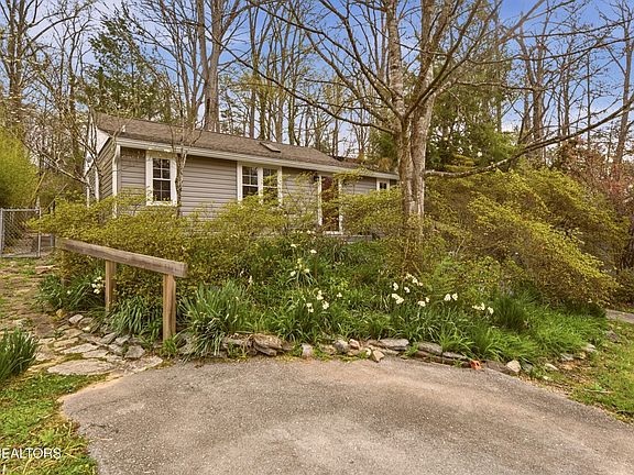 2nd image of 107 Dale Rd