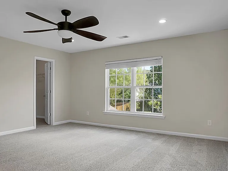 8003 Henderson Rd — Photo 33