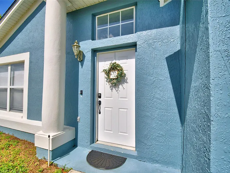 2935 Dickens Cir — Photo 49