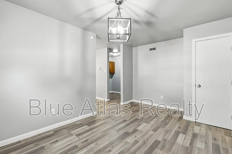 3 bed, 2.0 bath, 1580 sqft, $2,395 — Photo 3