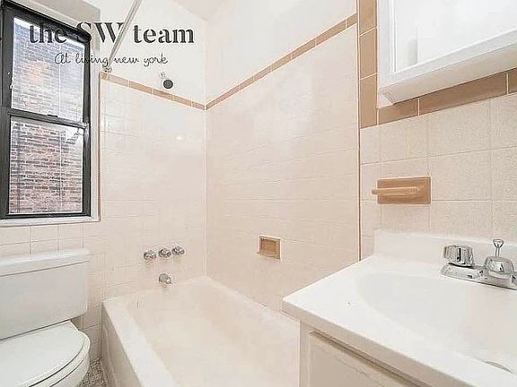 5th image of 510 Amsterdam Ave #6