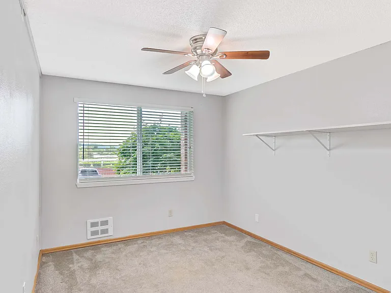 4050 W Lake Sammamish Pkwy NE #204 — Photo 9