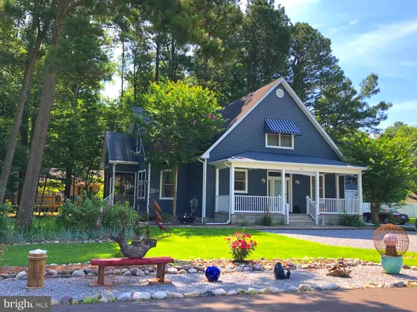 15 New Castle Ct, Ocean View, DE 19970