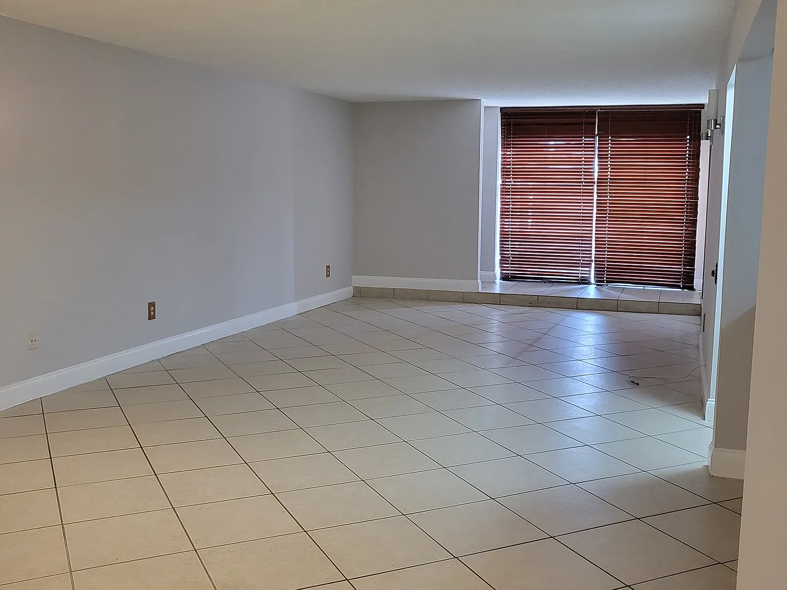 2 bed, 1470 sqft, $3,200 — Photo 4
