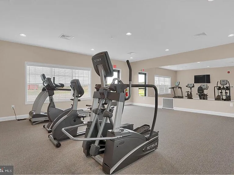 519 Byler Cir #1 — Photo 36