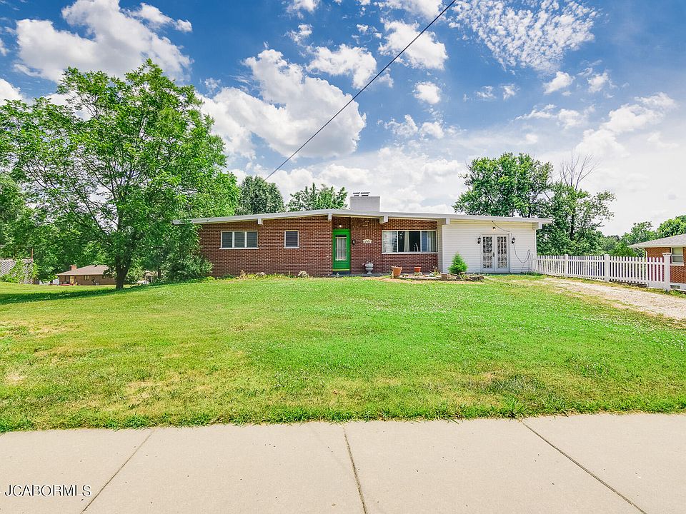 1st image of 4907 Rainbow Dr