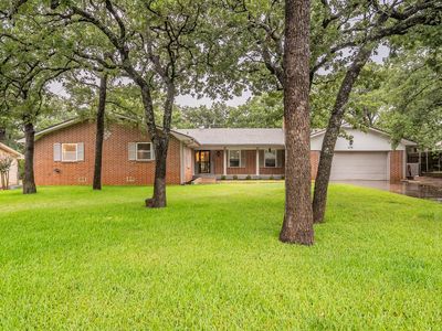 210 Mistletoe Ln, Keene, TX, 76059