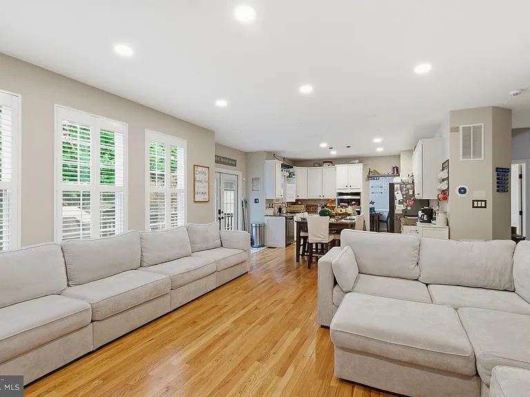 14997 Grassy Knoll Ct — Photo 13