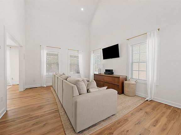 3rd image of 2006 Twilight Ave