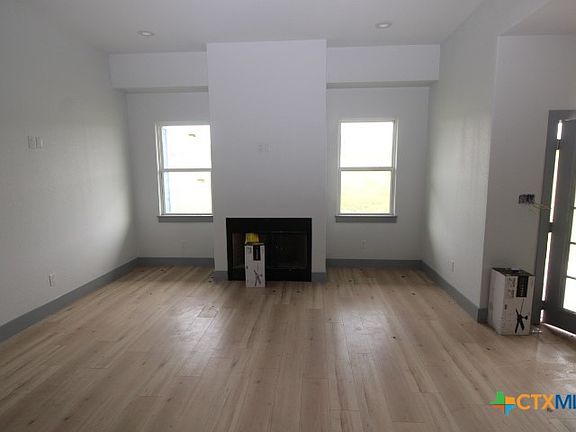 4th image of 171 Hurst Place Blvd