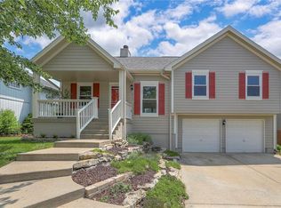 833 SW Harvest Dr, Grain Valley, MO 64029