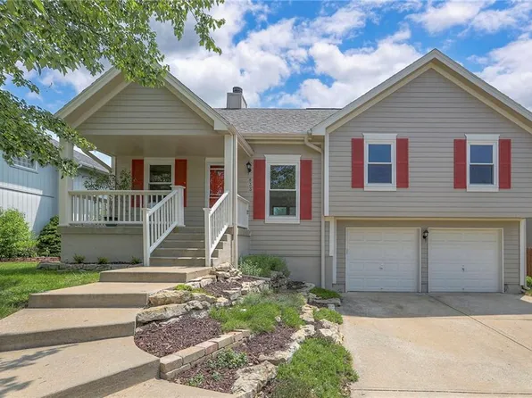 833 SW Harvest Dr, Grain Valley, MO 64029
