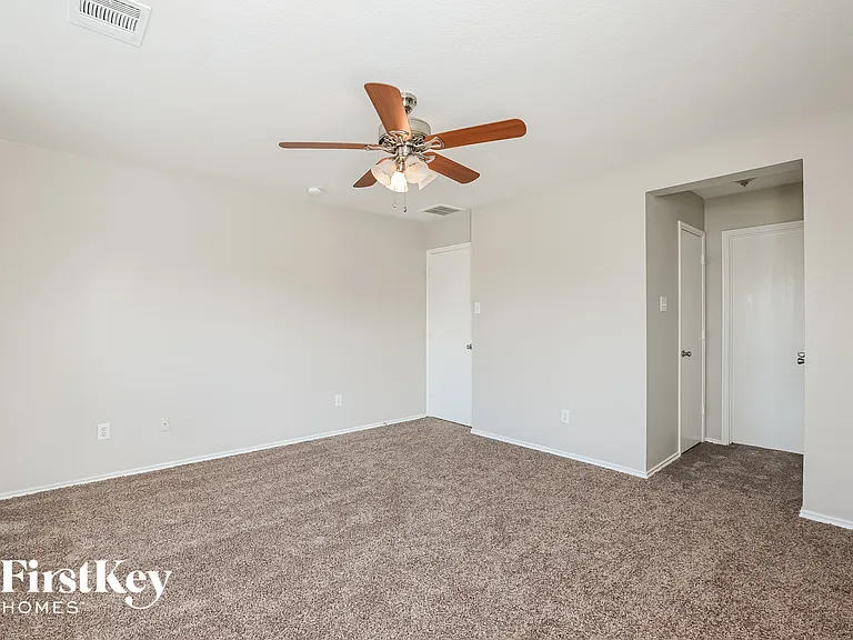 8143 Chancewood Ln — Photo 7