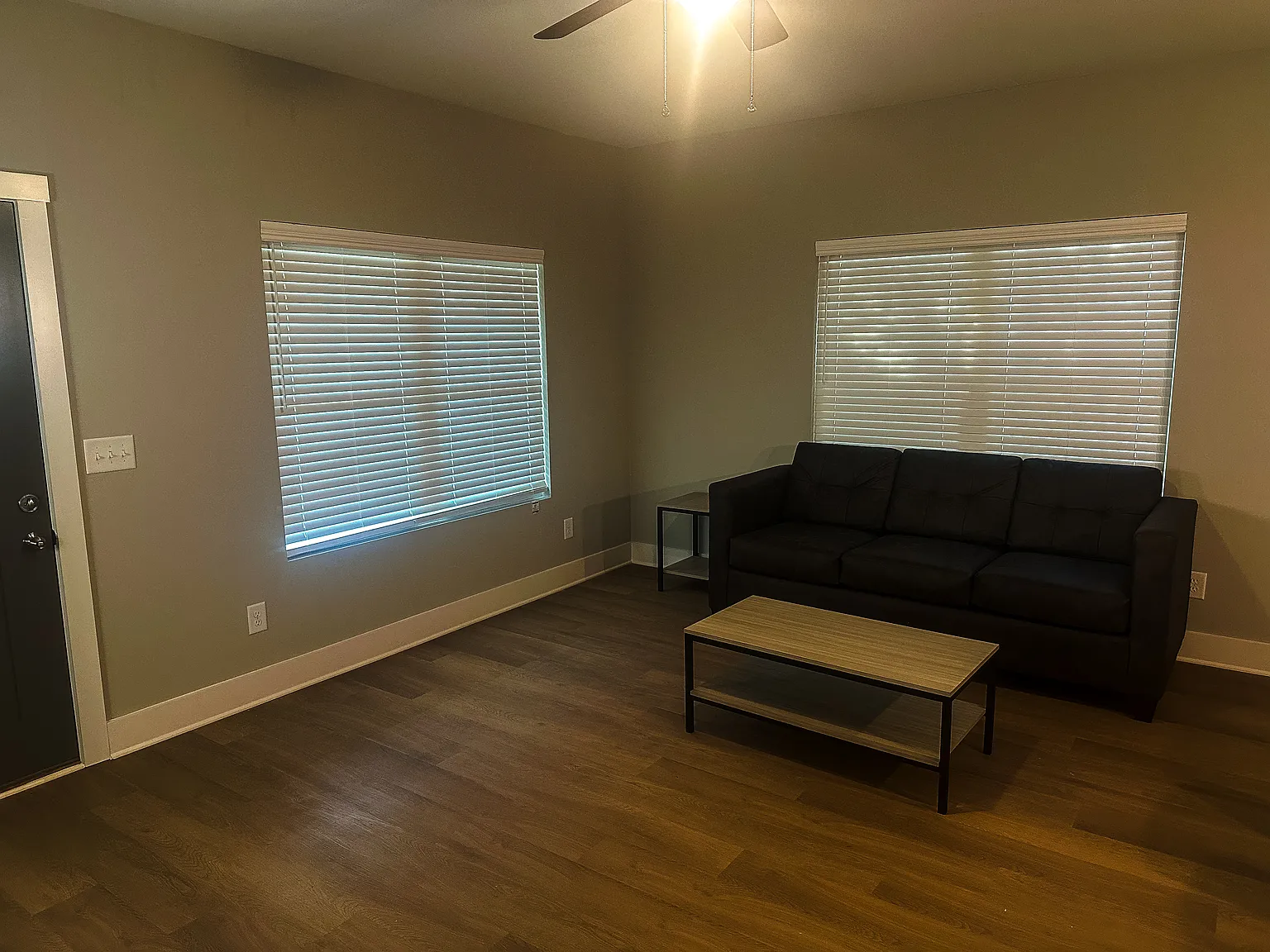 3 bed, 3.5 bath, 1700 sqft, $2,600 — Photo 4