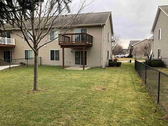 3rd image of 1042 Patton Ln