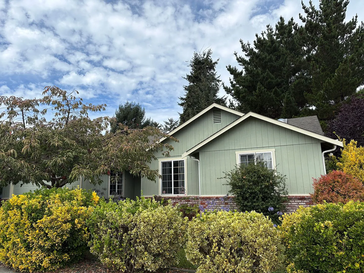 3 Bed 2 Bath Home — Photo 1