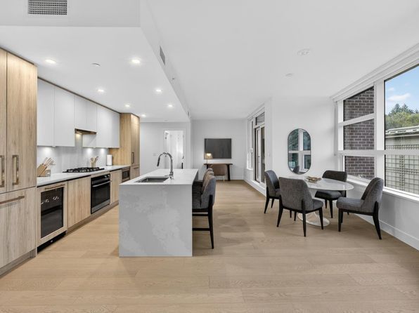 2 bedroom rental in West Vancouver — photo 10