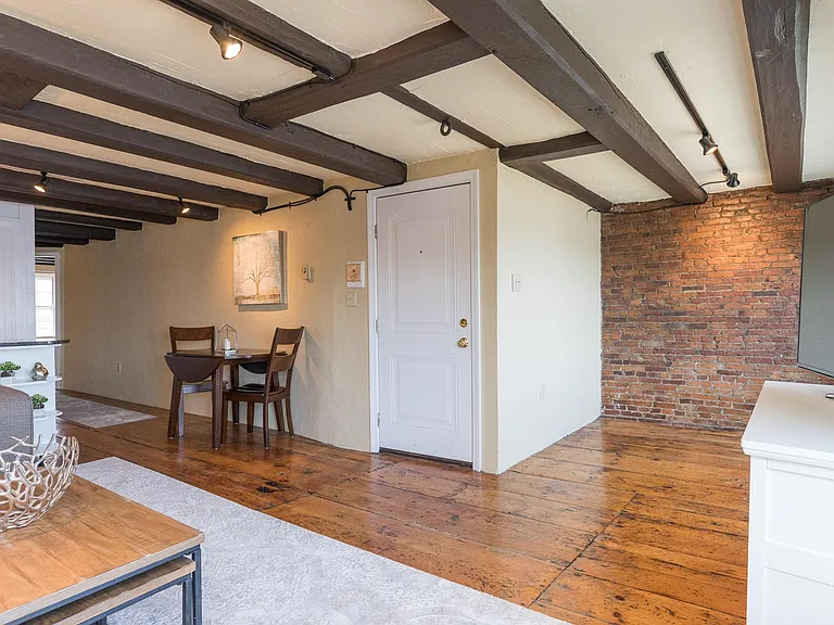 111 Market St #5 — Photo 23