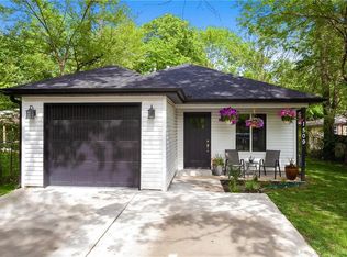 1509 N B St, Rogers, AR 72756