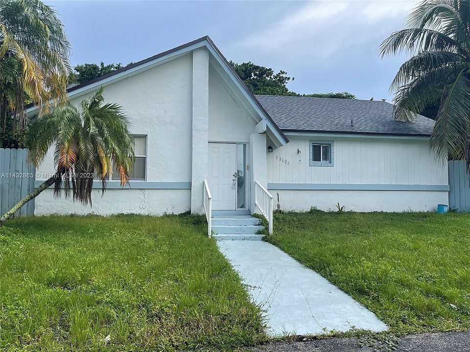 2nd image of 13628 SW 287th Ln