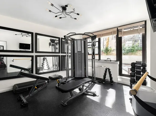 420 East 51st Street image 16 of 18