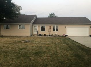 813 S Poplar St, Onarga, IL 60955